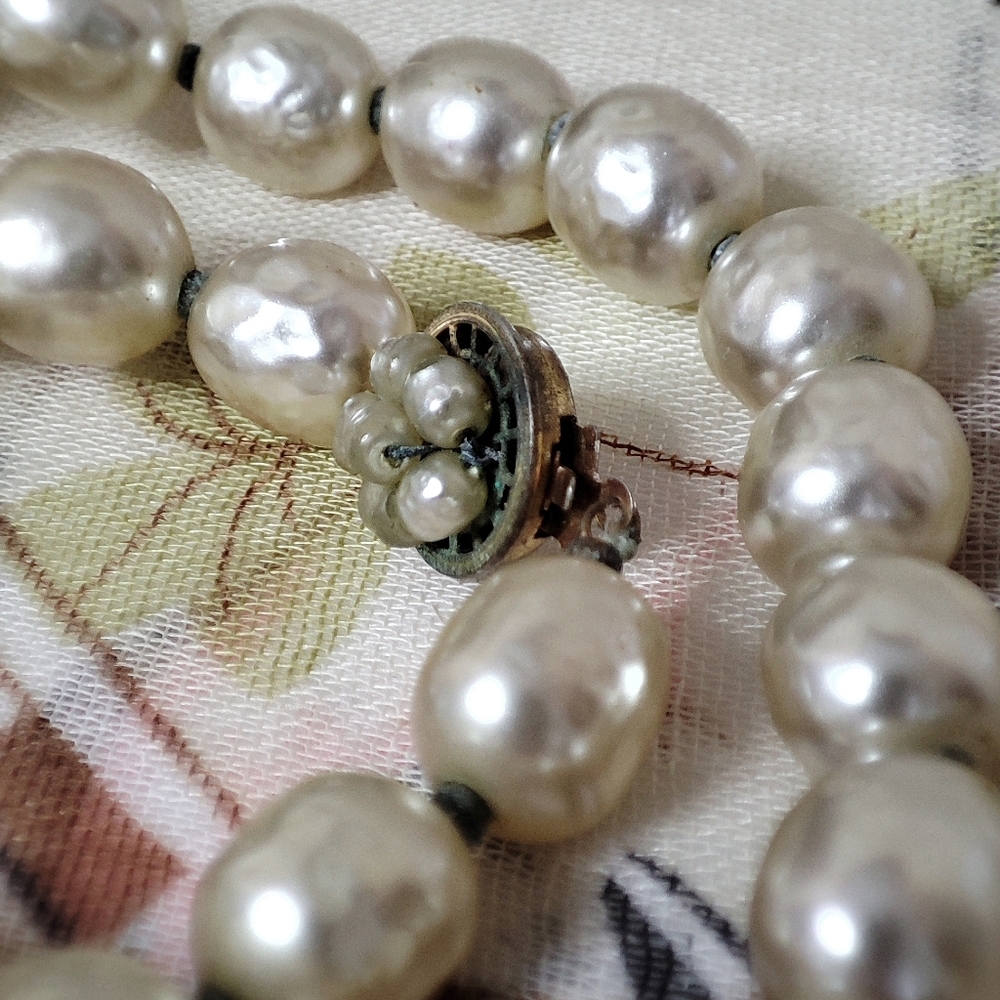 Miriam Haskell Signed Single Strand Necklace Faux Baroque Pearl Clasp Vintage - Picture 5 of 12